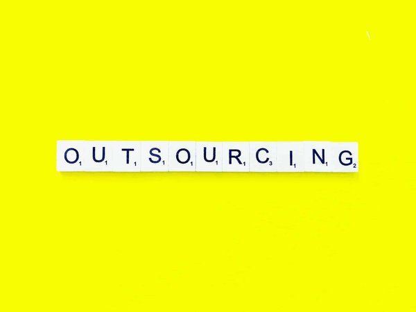 Quali sono i vantaggi dell'outsourcing per lo sviluppo di app mobile?